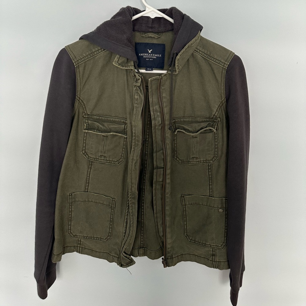 American Eagle Outfitters Green Cargo Jacket/Grey Hoodie Combo Size M